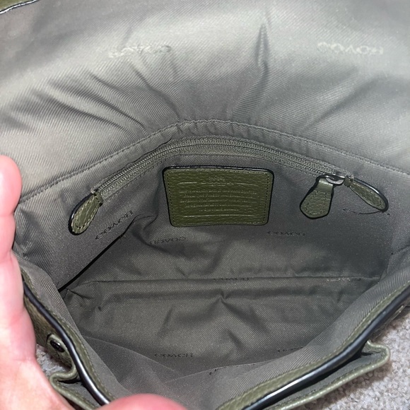 Coach Rhyder Bag - Picture 6 of 9